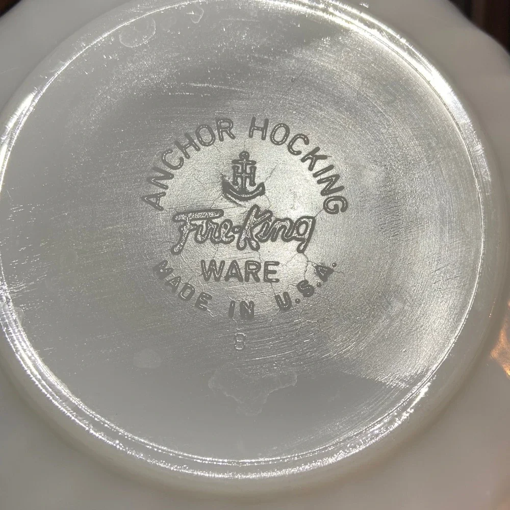 Anchor Hocking Fire-King Vintage Milk Glass Swirl Nesting Mixing Bowls Set of 4
